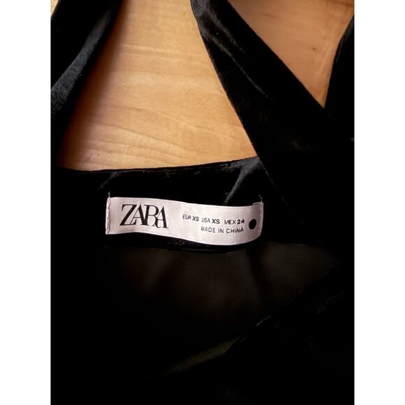 Zara Velvet Black Mini Rhinestone Silver Cut Out Mini XS - Picture 2 of 3